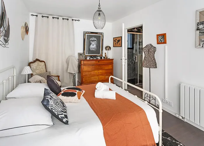 La Basse Menantie - De Gamme & Spacieuse Villa