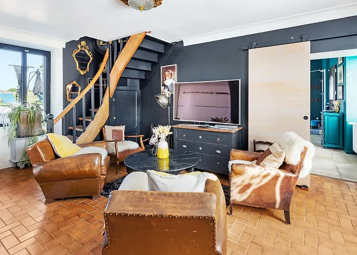 Villa La Basse Menantie - De Gamme & Spacieuse