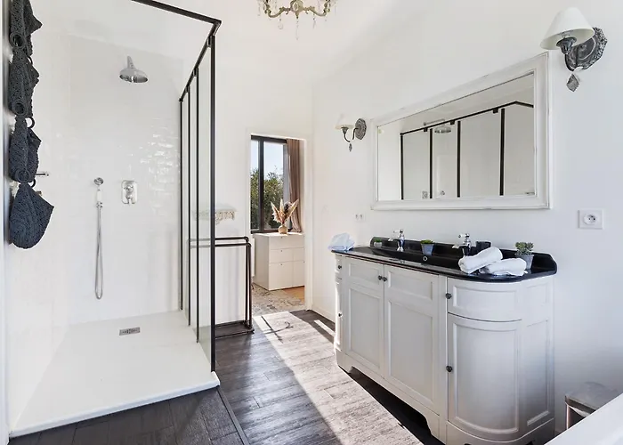 La Basse Menantie - De Gamme & Spacieuse *