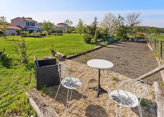 Villa La Basse Menantie - De Gamme & Spacieuse