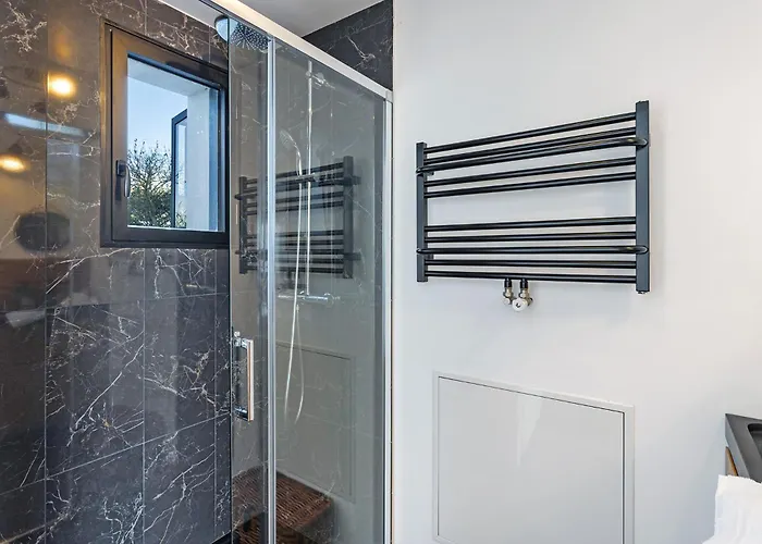 Villa La Basse Menantie - De Gamme & Spacieuse Pont-Saint-Martin